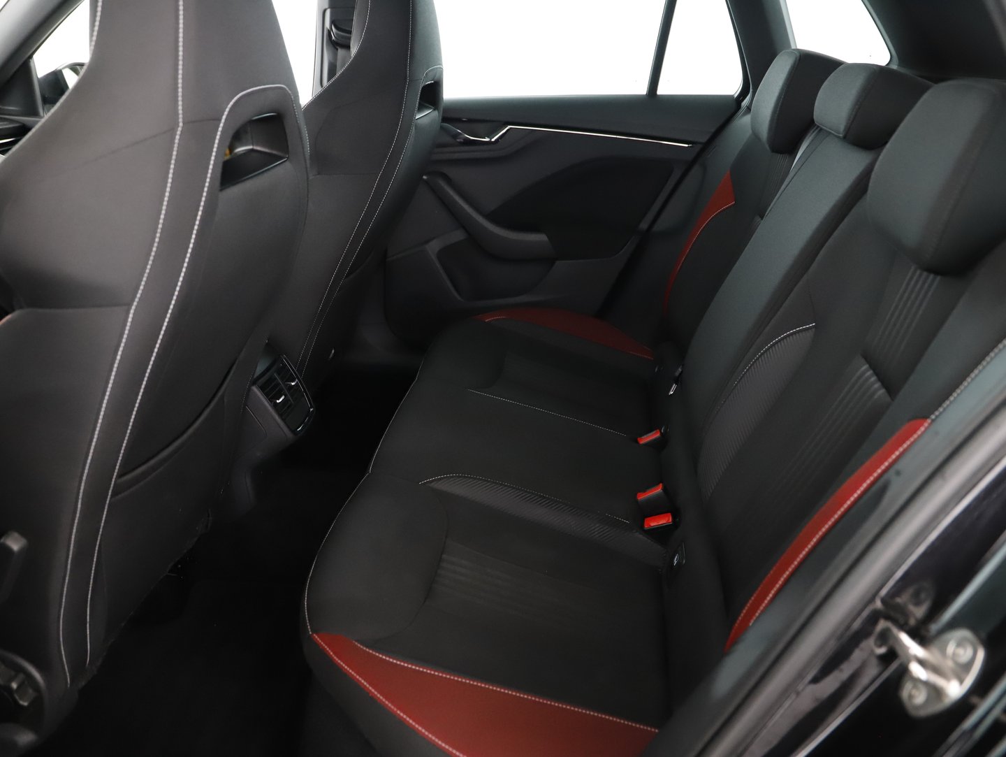 Škoda KAMIQ MONTE CARLO TSI | Bild 24 von 29