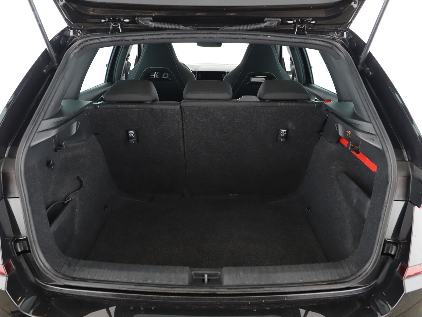 Škoda KAMIQ MONTE CARLO TSI | Bild 25 von 29