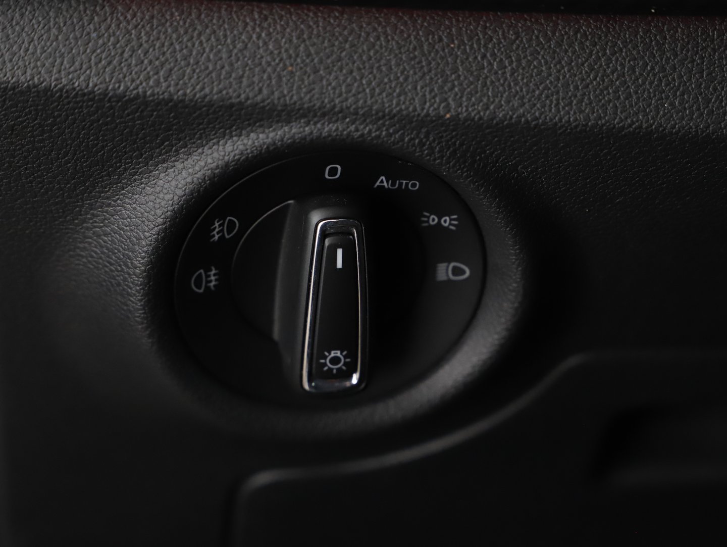 Škoda KAMIQ MONTE CARLO TSI | Bild 12 von 29