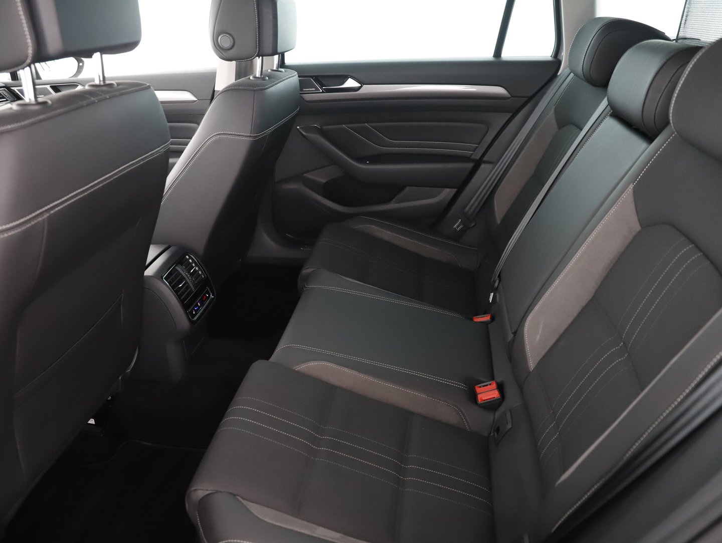 VW Passat Alltrack TDI 4MOTION DSG | Bild 6 von 24