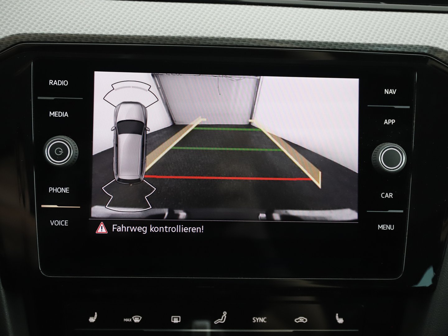 VW Passat Alltrack TDI 4MOTION DSG | Bild 13 von 24