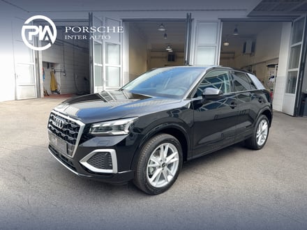 Audi Q2 35 TFSI admired