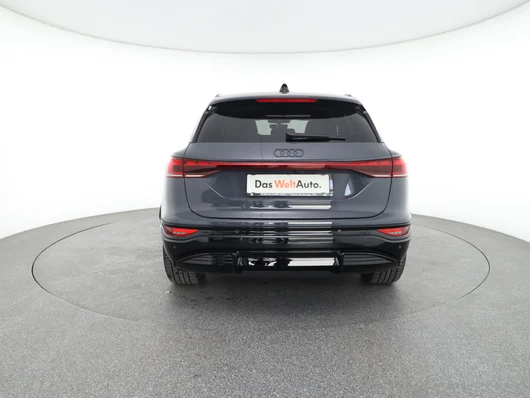 Bild eines Audi Q6 e-tron performance