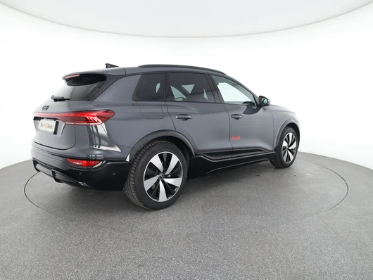 Bild eines Audi Q6 e-tron performance