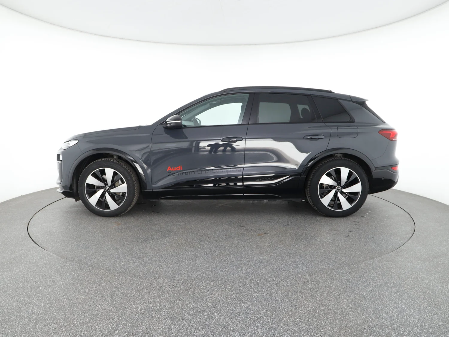 Bild eines Audi Q6 e-tron performance