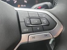 VW T-Roc Style eTSI DSG in Grenadillschwarz Metallic