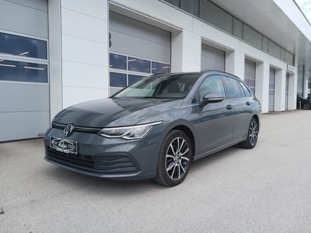 VW Golf Variant Life mHeV DSG