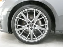 Audi A4 Avant 40 TDI S line in 6Y Daytonagrau Perleffekt