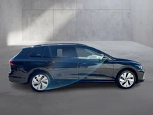 VW Golf Variant Business TSI in Grenadillschwarz Metallic