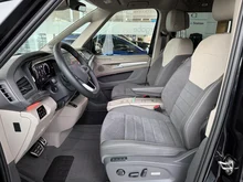 VW Multivan Style eHybrid 180 kW 4MOTION in Deepblack Perleffekt