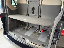 VW Multivan Style eHybrid 180 kW 4MOTION in Deepblack Perleffekt