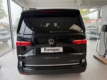VW Multivan Style eHybrid 180 kW 4MOTION in Deepblack Perleffekt