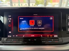 VW Multivan Style eHybrid 180 kW 4MOTION in Deepblack Perleffekt