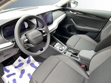 Škoda Octavia Combi Selection TSI mHEV DSG in Graphit-Grau Metallic