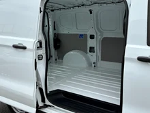 VW Kastenwagen Transporter Kastenwagen TDI in Clear White