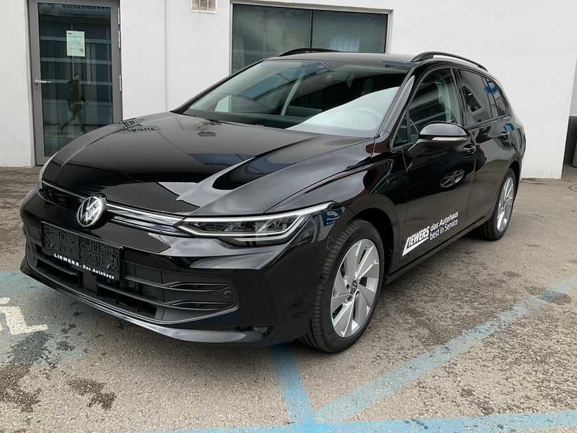 VW Golf Variant Business mHeV DSG