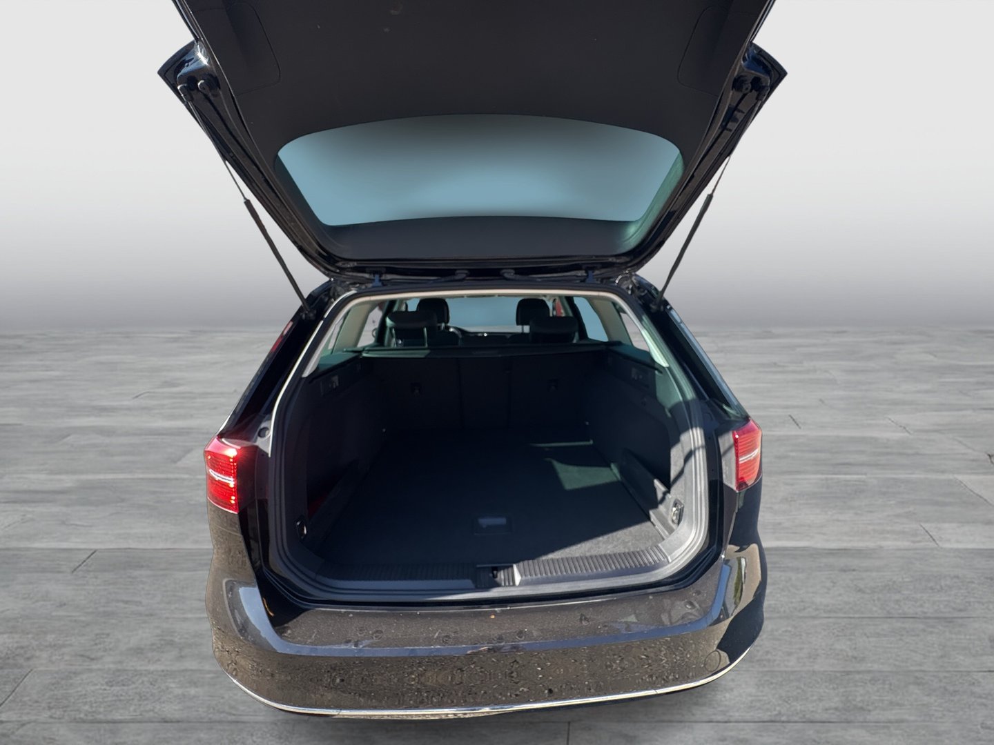 VW Passat Variant Highline TDI SCR | Bild 25 von 27