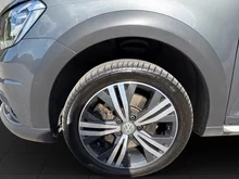 VW Caddy Alltrack TDI 4MOTION in indiumgrau metallic