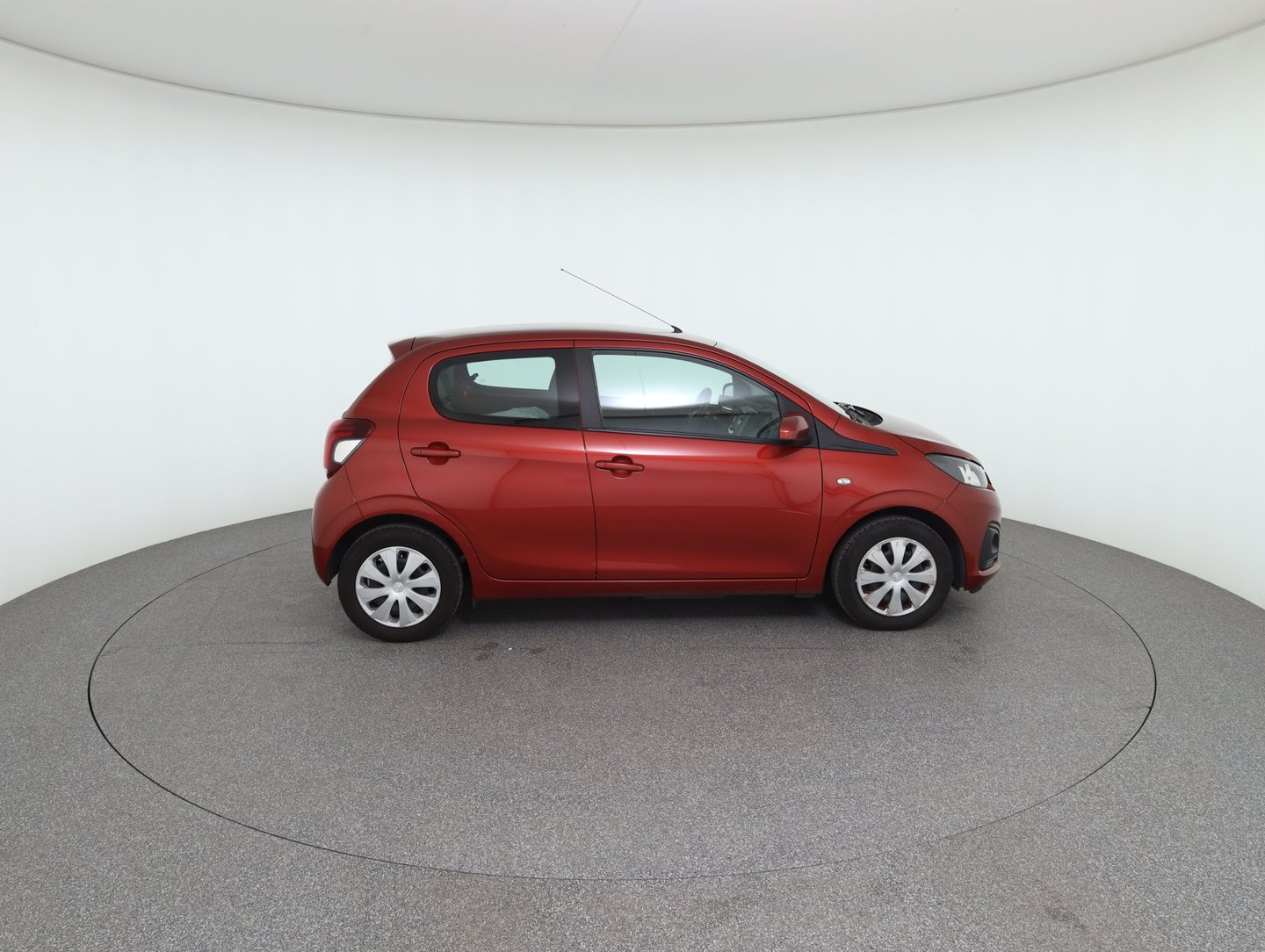 Peugeot 108 1,0 VTi 68 Active | Bild 4 von 27