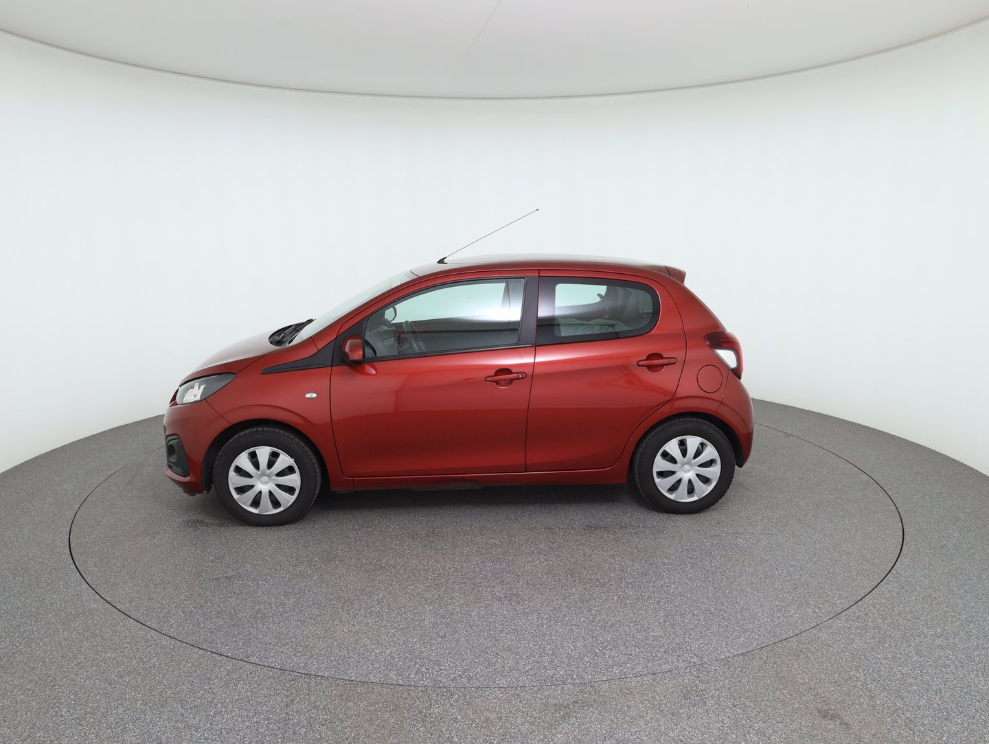 Peugeot 108 1,0 VTi 68 Active | Bild 8 von 27