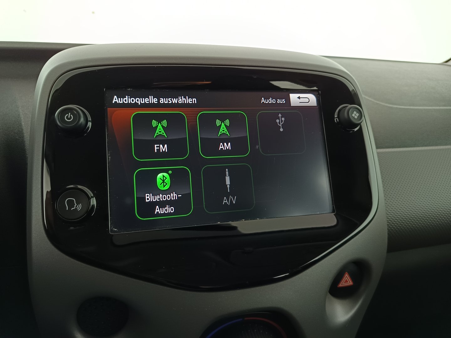 Peugeot 108 1,0 VTi 68 Active | Bild 19 von 27