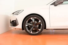 CUPRA Leon SP Kombi 1.5 eTSI DSG 150 in Candy-Weiß
