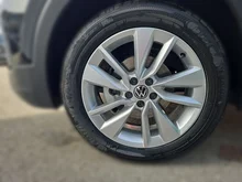 VW T-Cross Friends TSI in Deep Black Perleffekt