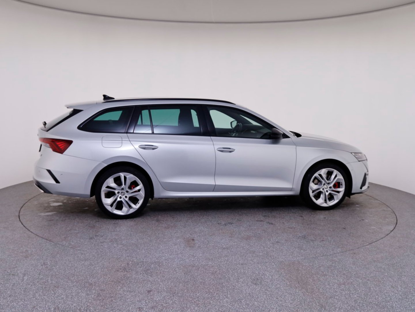 Škoda OCTAVIA Combi RS iV 245 DSG | Bild 4 von 28