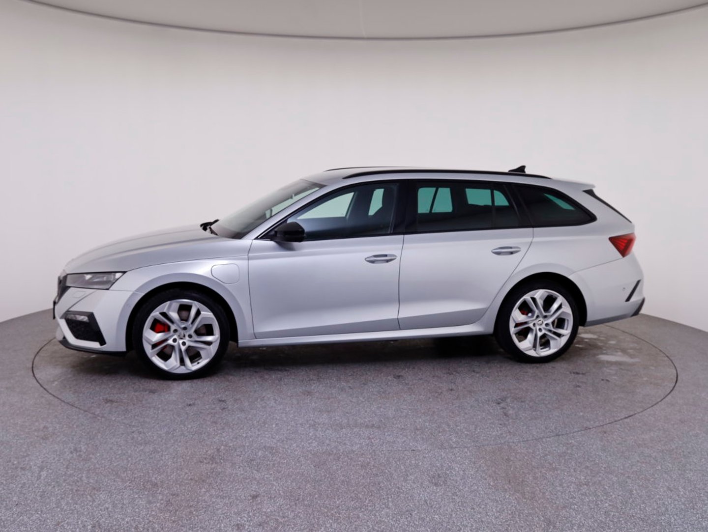 Škoda OCTAVIA Combi RS iV 245 DSG | Bild 8 von 28