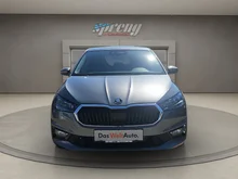 Škoda Fabia Essence TSI in Graphit-Grau Metallic