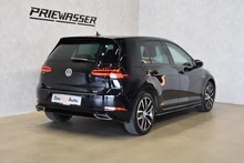 VW Golf Highline TDI in Deep Black Perleffekt