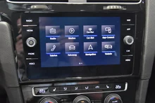 VW Golf Highline TDI in Deep Black Perleffekt
