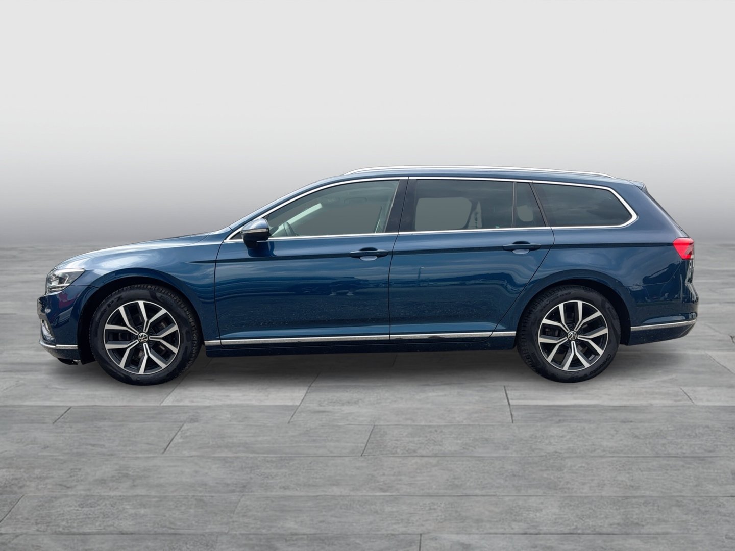 VW Passat Variant Elegance TDI | Bild 2 von 21