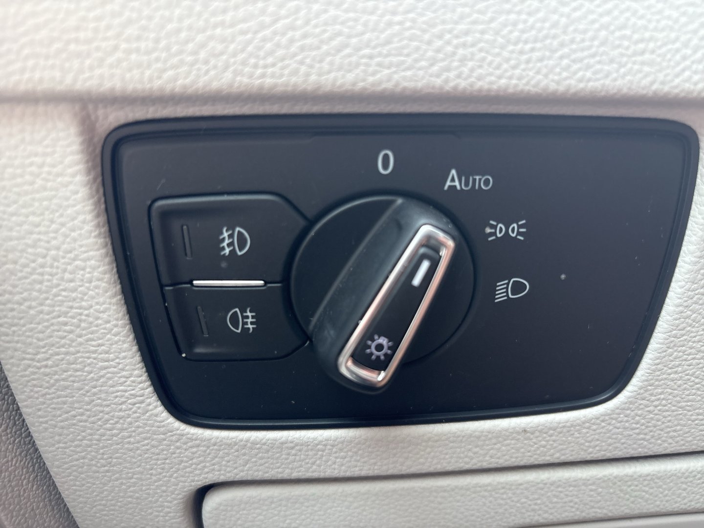 VW Passat Variant Elegance TDI | Bild 10 von 21