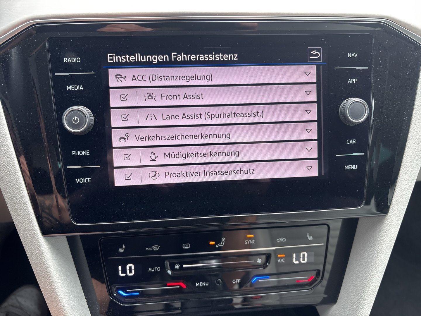 VW Passat Variant Elegance TDI | Bild 17 von 21