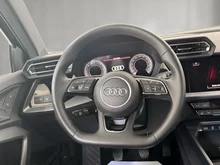 Audi A3 Sportback 30 TDI in MYTHOSSCHWARZ METALLIC