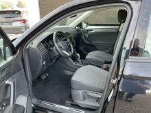 VW Tiguan Life TDI DSG in 2T Deep Black Perleffekt