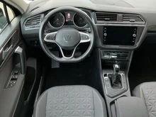 VW Tiguan Life TDI DSG in 2T Deep Black Perleffekt