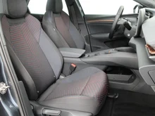 CUPRA Raval PLUS 37 kWh 99 kW/135 PS in Magnet-Grau Metallic