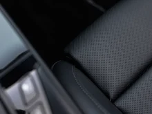 Porsche 911 Carrera 4 GTS Cabriolet in schwarz