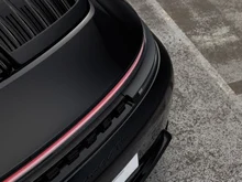 Porsche 911 Carrera 4 GTS Cabriolet in schwarz