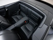 Porsche 911 Carrera 4 GTS Cabriolet in schwarz