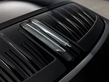 Porsche 911 Carrera 4 GTS Cabriolet in schwarz