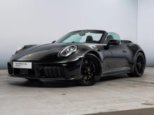 Porsche 911 Carrera 4 GTS Cabriolet in schwarz