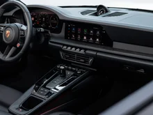 Porsche 911 Carrera 4 GTS Cabriolet in schwarz