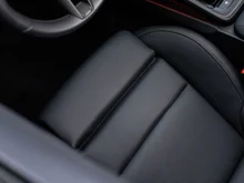 Porsche 911 Carrera 4 GTS Cabriolet in schwarz