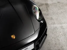 Porsche 911 Carrera 4 GTS Cabriolet in schwarz