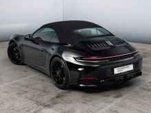 Porsche 911 Carrera 4 GTS Cabriolet in schwarz