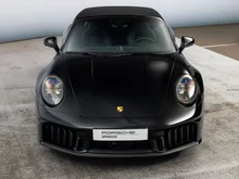 Porsche 911 Carrera 4 GTS Cabriolet in schwarz