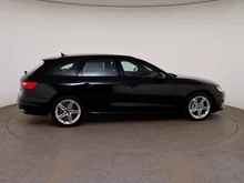 Audi A4 Avant 40 TDI advanced quattro in MYTHOSSCHWARZ METALLIC